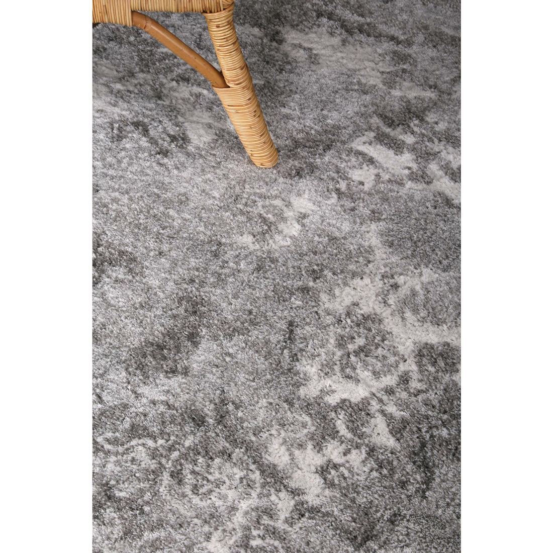 Yuzil Grey Transitional Floral Rug 200x290cm